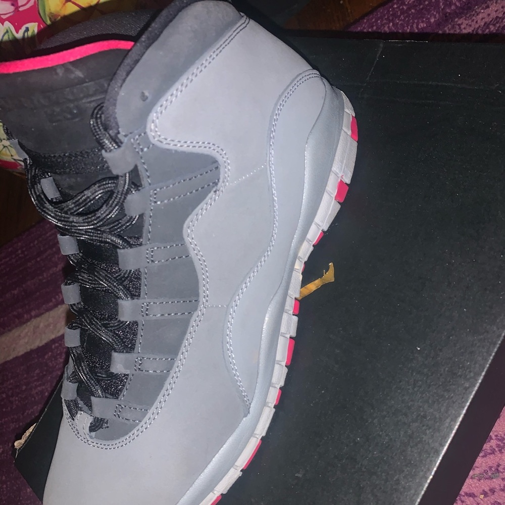 Grade school girls Jordan retro 10s